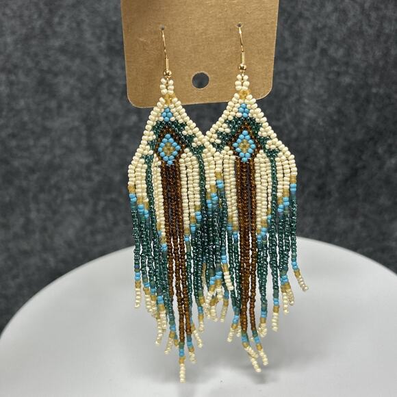 NEW Wild Poppy Handmade Beaded Earrings Indigenous Native American Style Feather - Picture 4 of 5